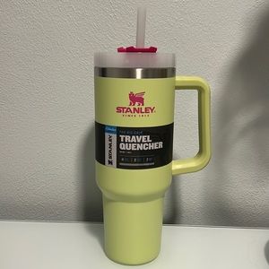 Stanley Adventure Quencher 40oz Tumbler